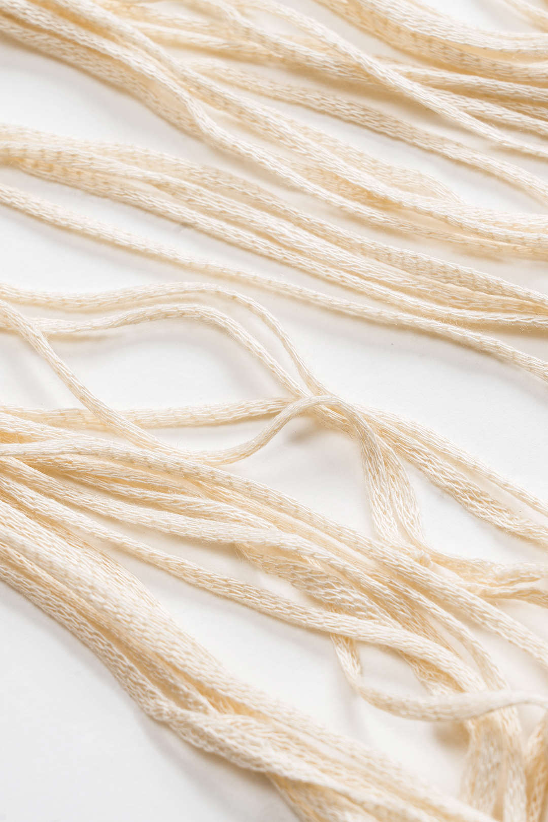 Tüy Detaylı İnce Askılı Kroşe Bikini Takımı