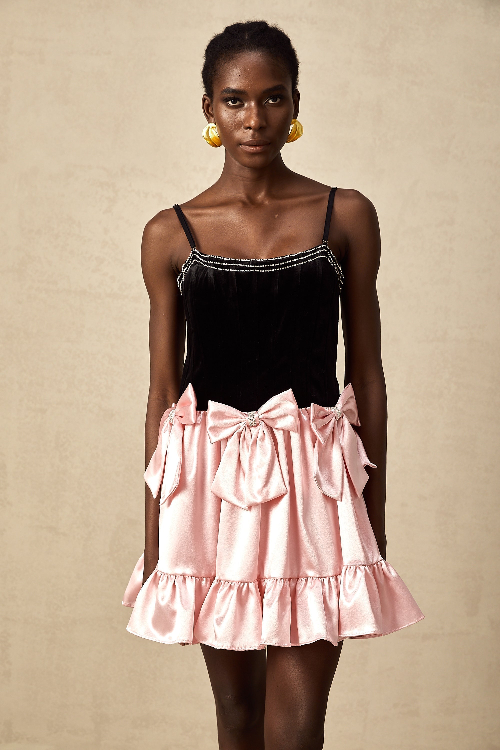 Kontrast İlmekli Pileli Mini Elbise