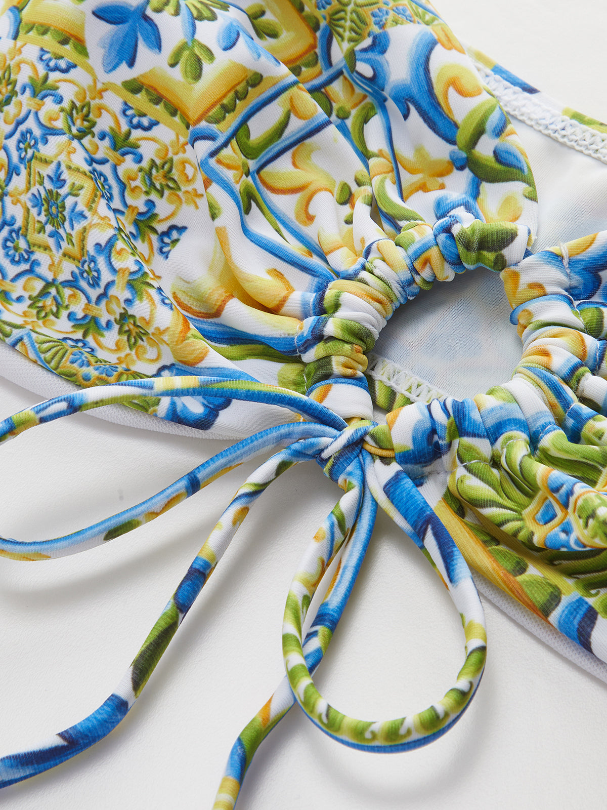 Askısız Desenli Bağlamalı Bikini Takımı