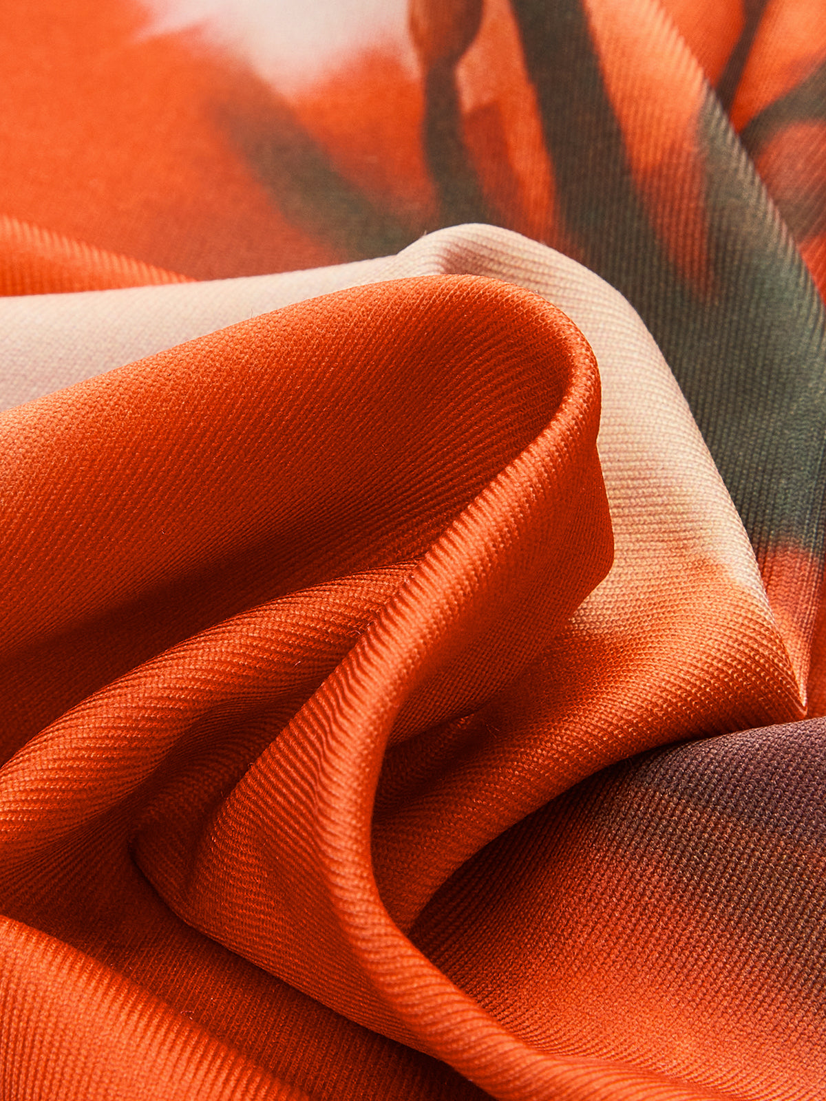 çiçek desenli midi elbise