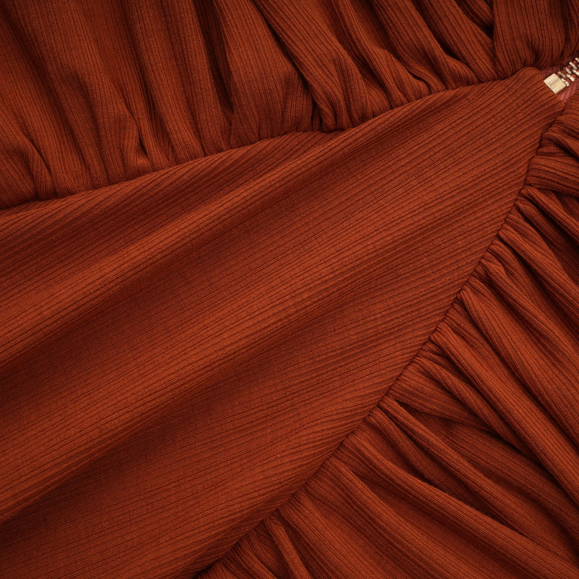 Célestine Burgu Detaylı Kesik Bluz ve Etek Takımı