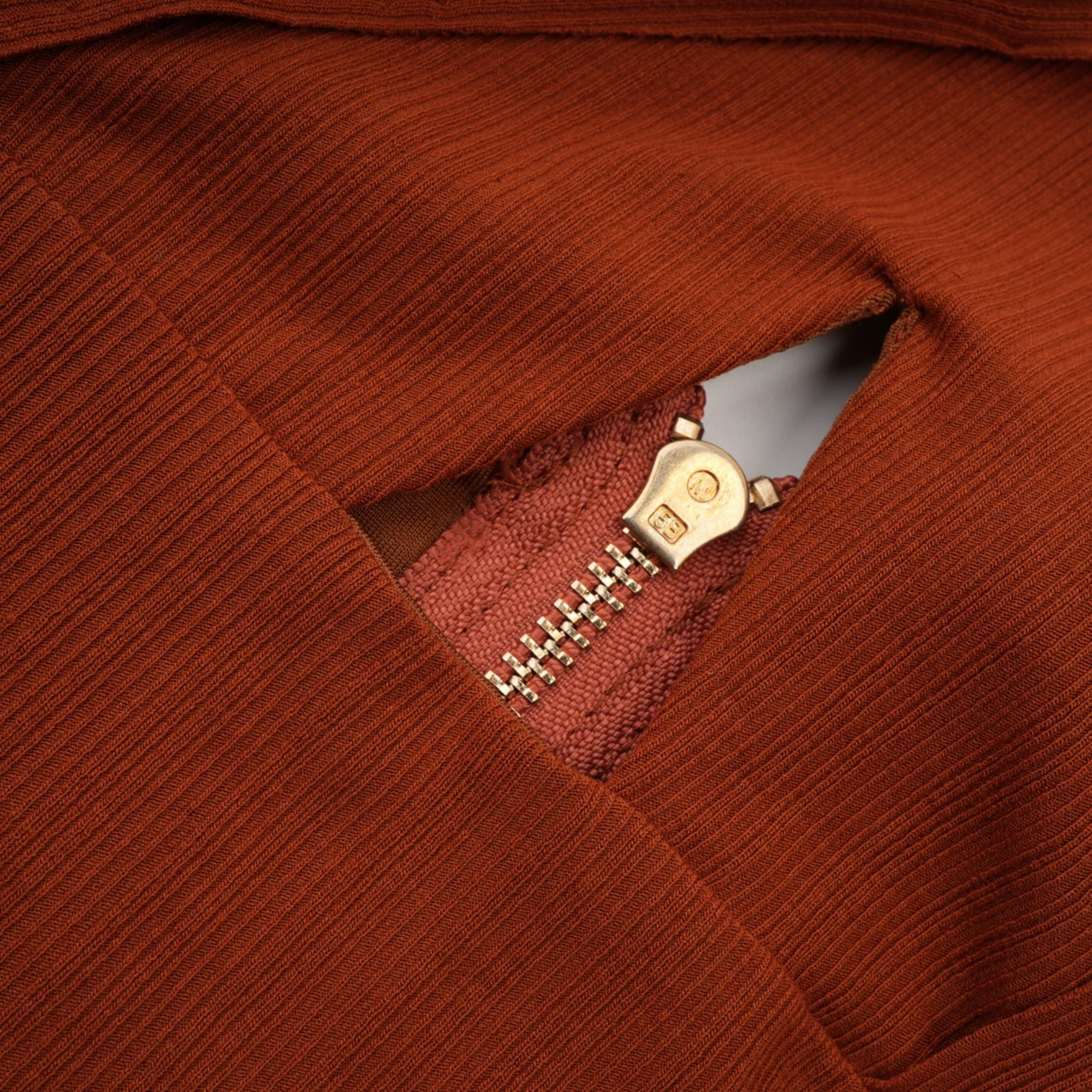 Célestine Burgu Detaylı Kesik Bluz ve Etek Takımı