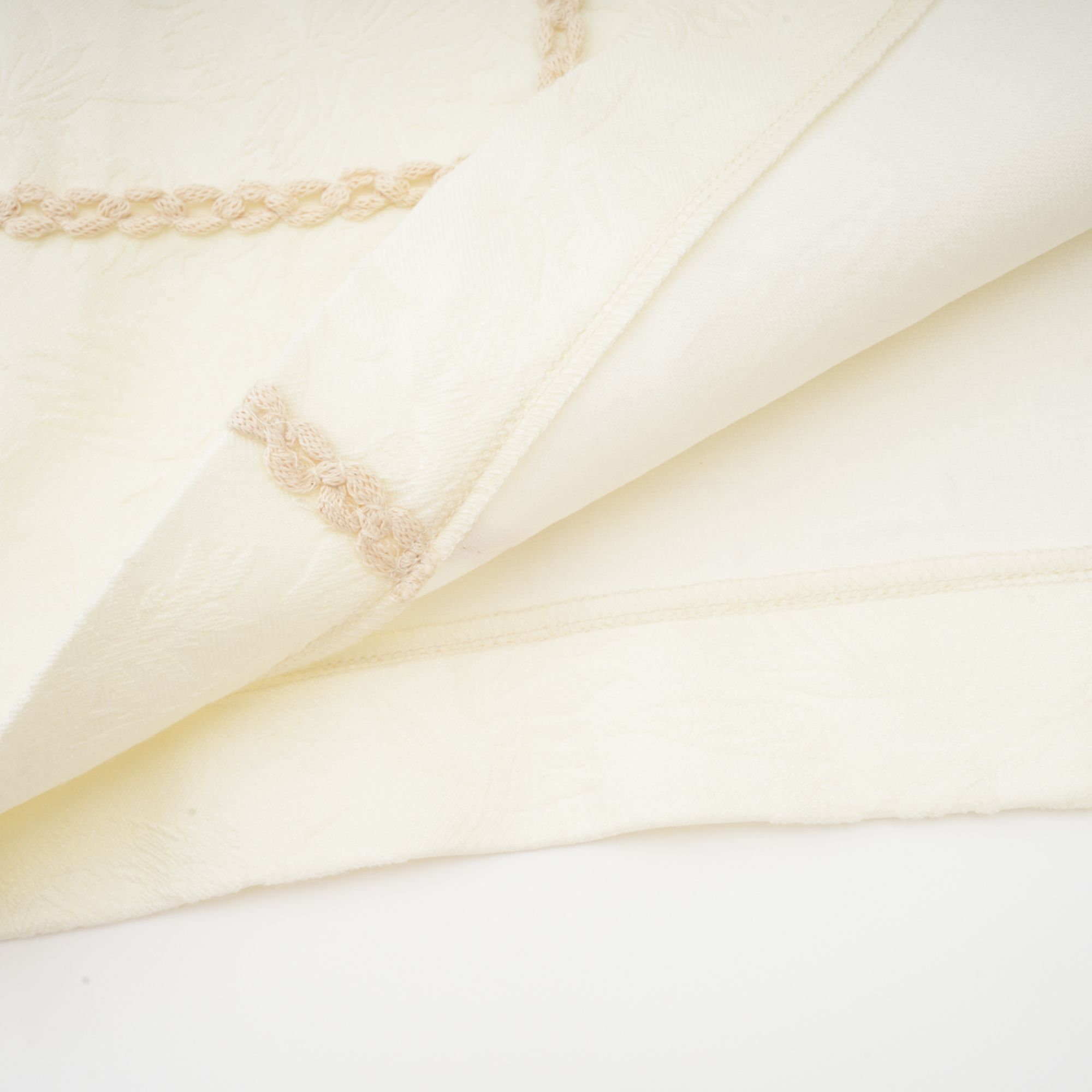 Çiçek İşlemeli Midi Elbise