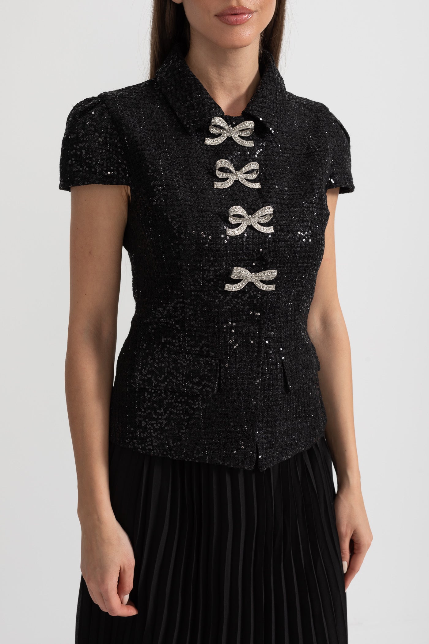 Payetli Üst ve Pileli Etekli Takım