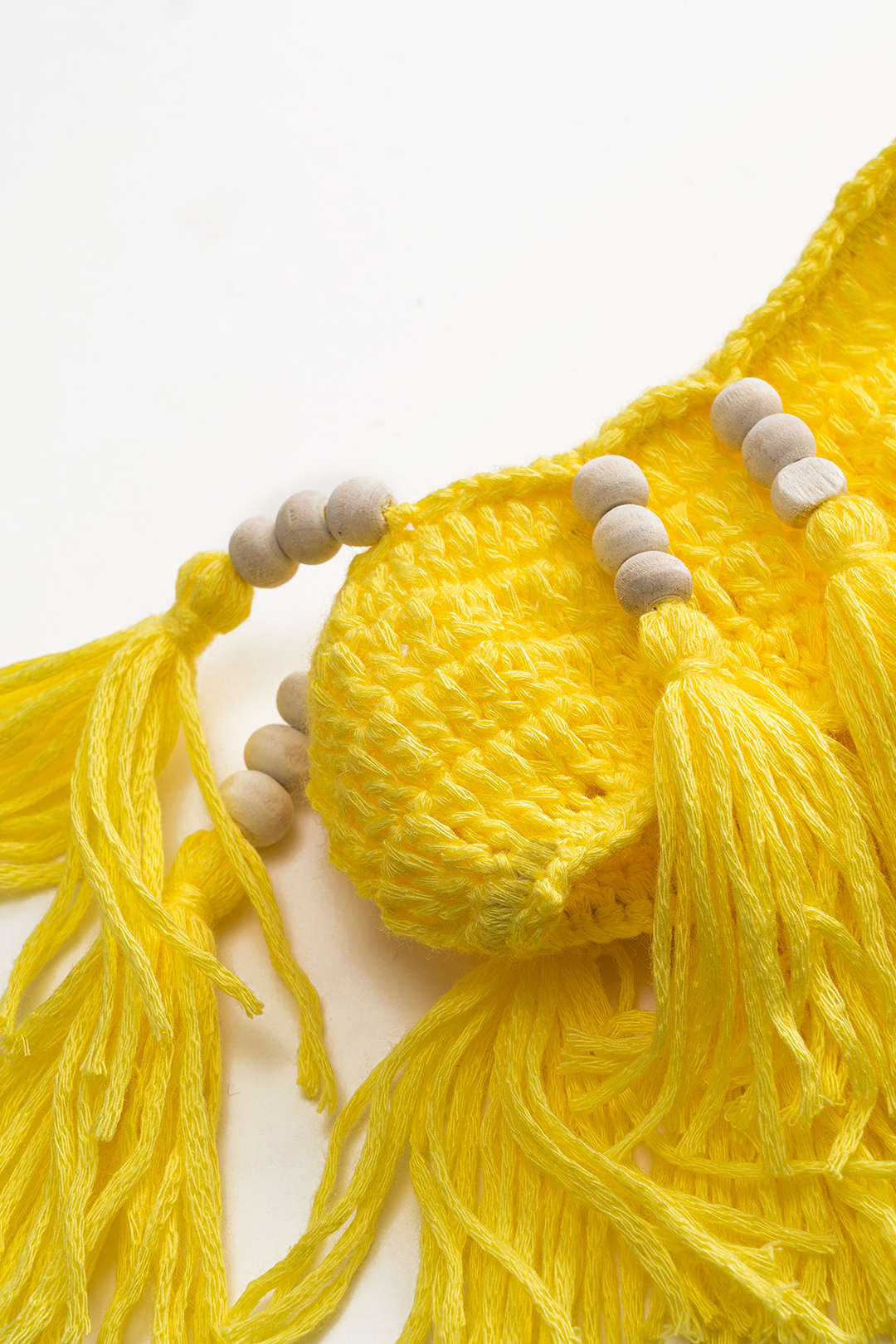 Sırt Açık Tüy ve Boncuk Detaylı Bikini Takımı