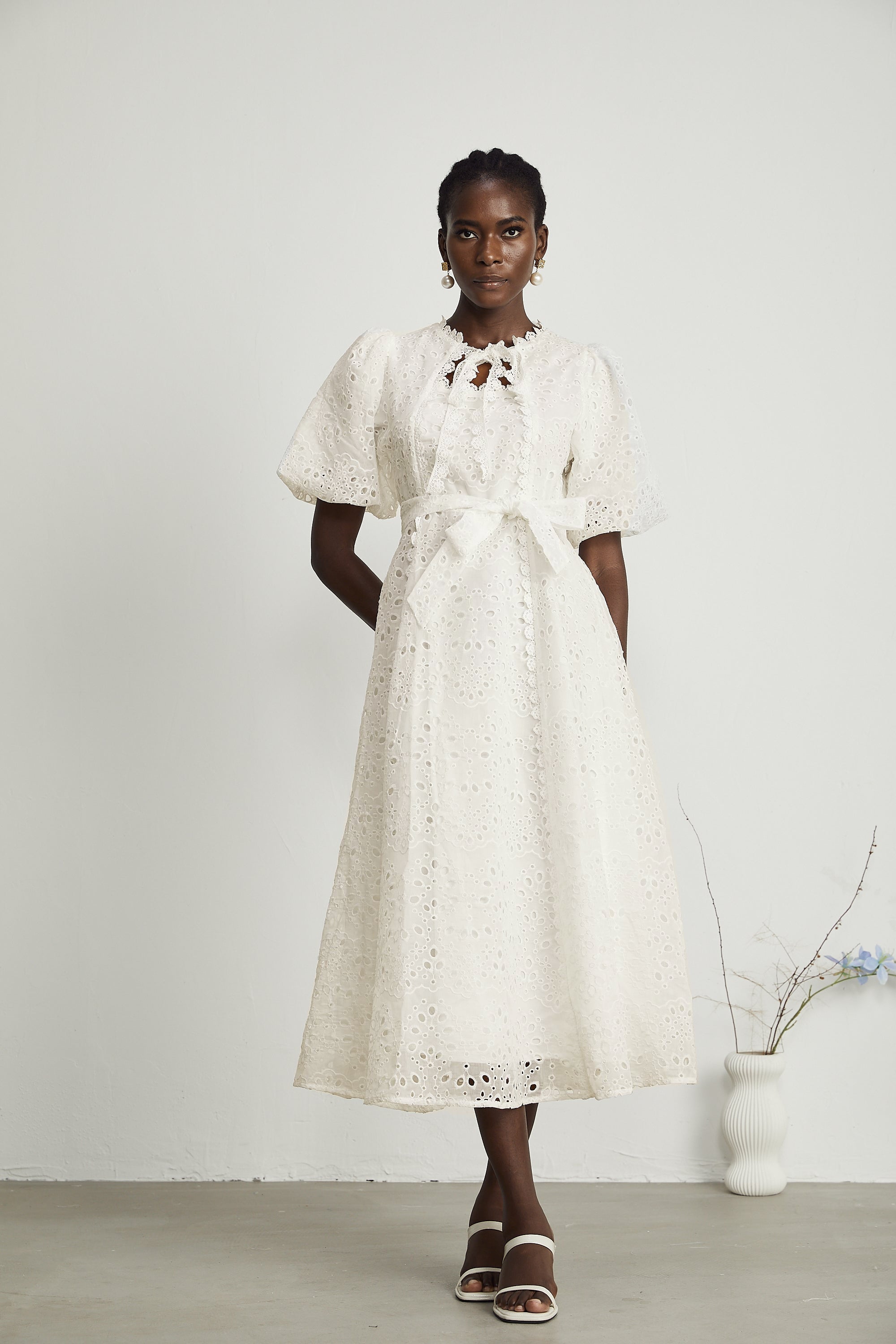 Louisa işlemeli midi elbise