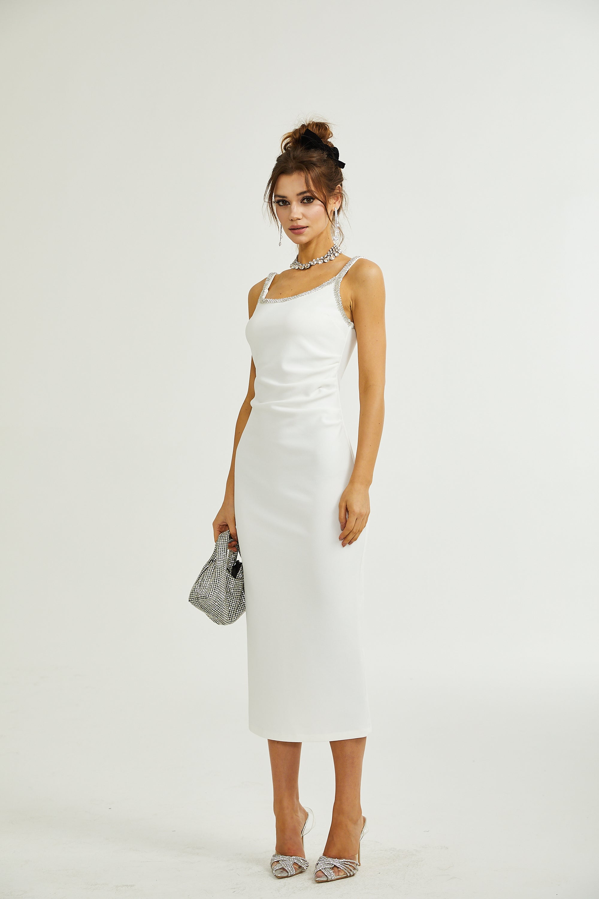 Hélène işlemeli midi elbise