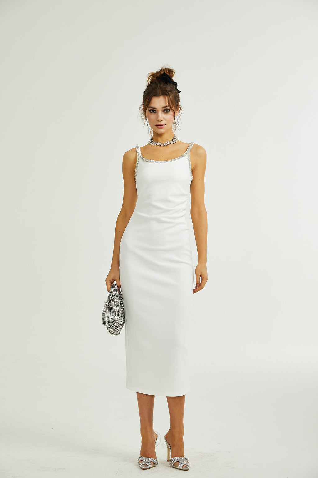 Hélène işlemeli midi elbise