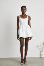 Perrine süslemeli mini elbise