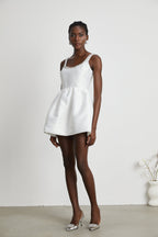 Perrine süslemeli mini elbise