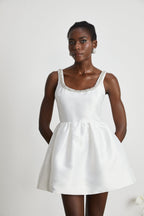 Perrine süslemeli mini elbise