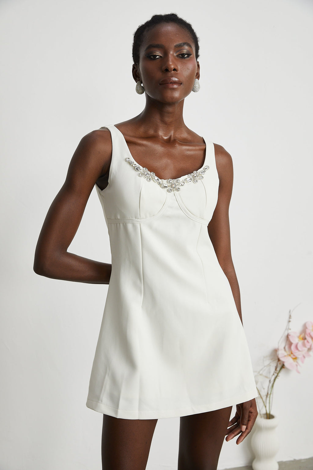 Noémie süslemeli mini elbise