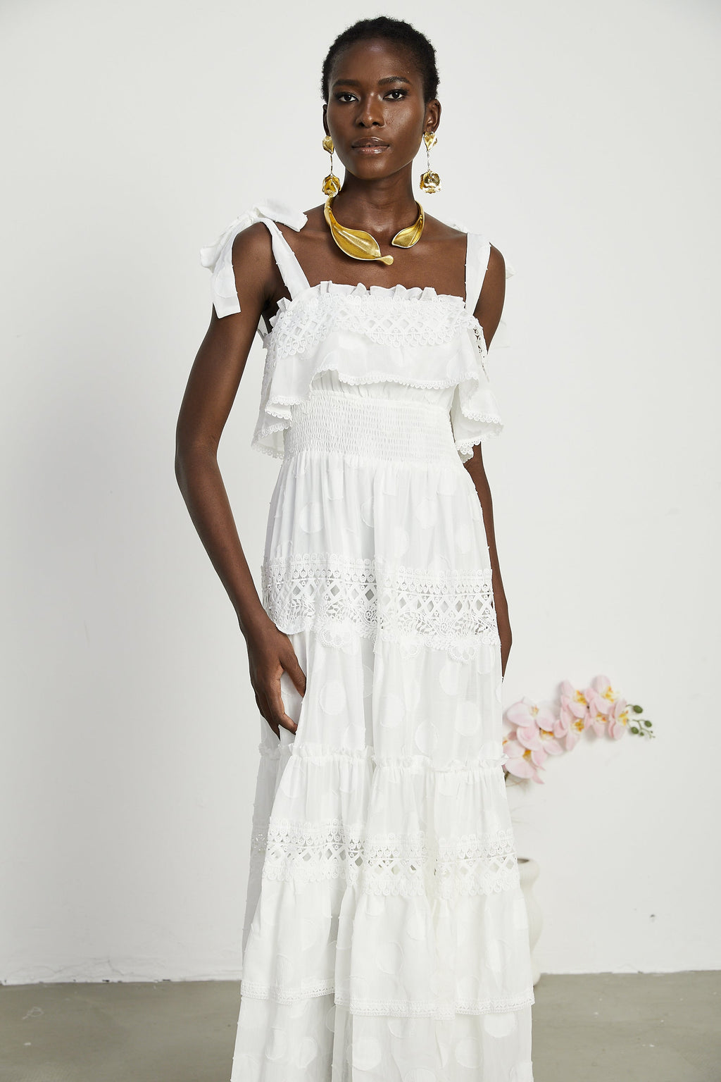 Roselinee dantel midi elbise