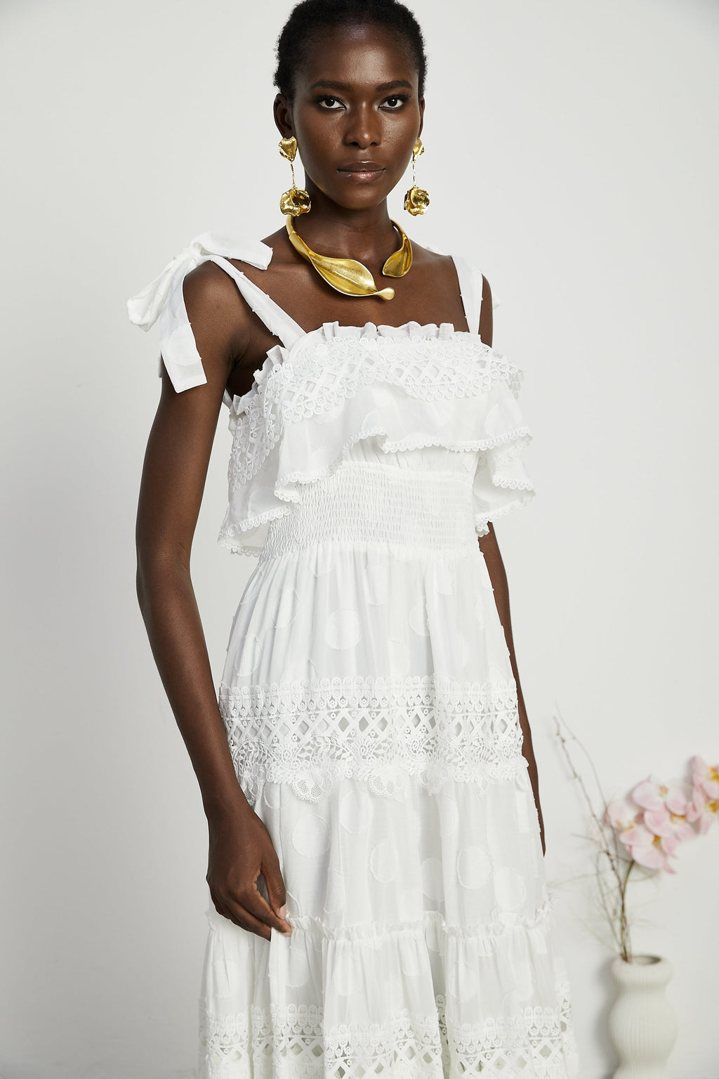 Roselinee dantel midi elbise