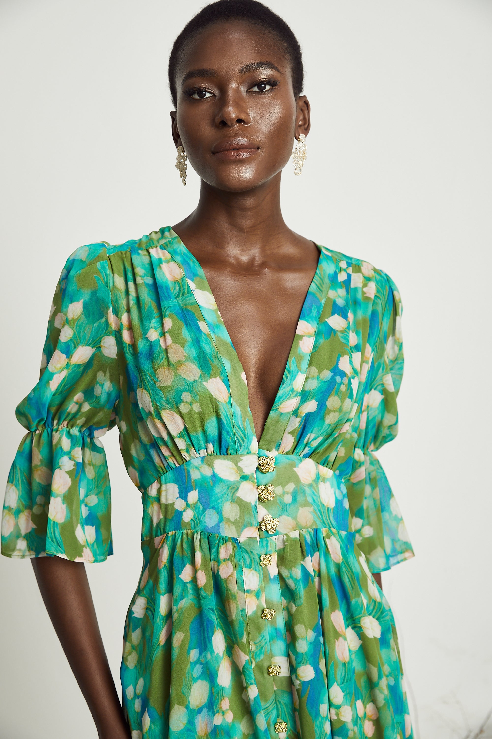 Perrine çiçek midi elbise