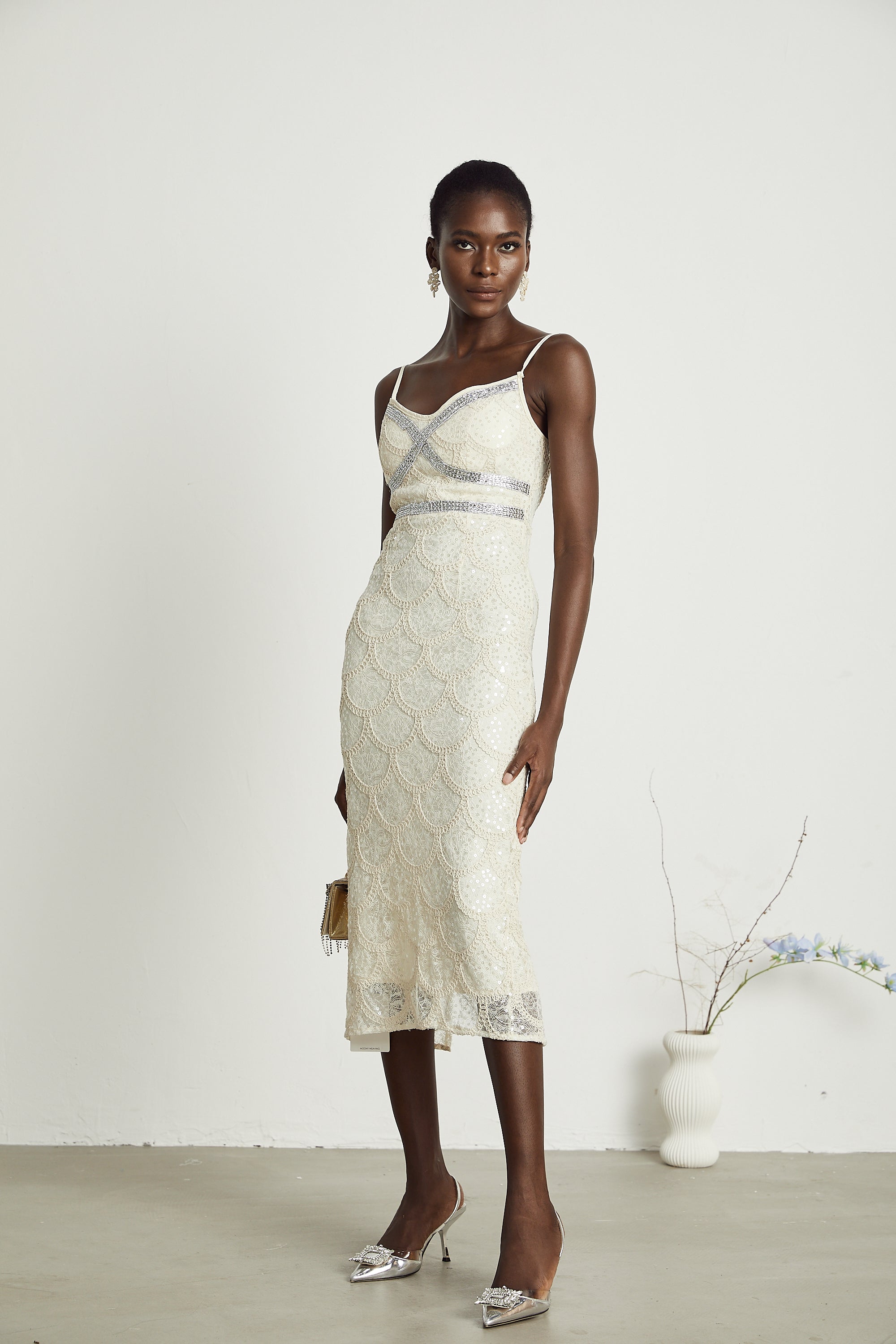 Nalini süslemeli midi elbise