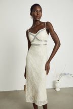 Nalini süslemeli midi elbise