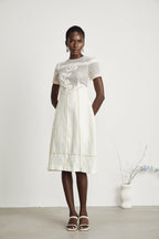 Çiçek İşlemeli Midi Elbise