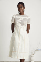 Çiçek İşlemeli Midi Elbise