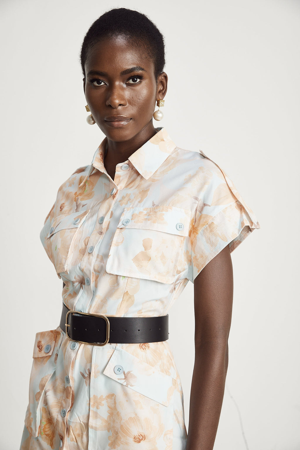 Odelle kuşaklı gömlek mini elbise