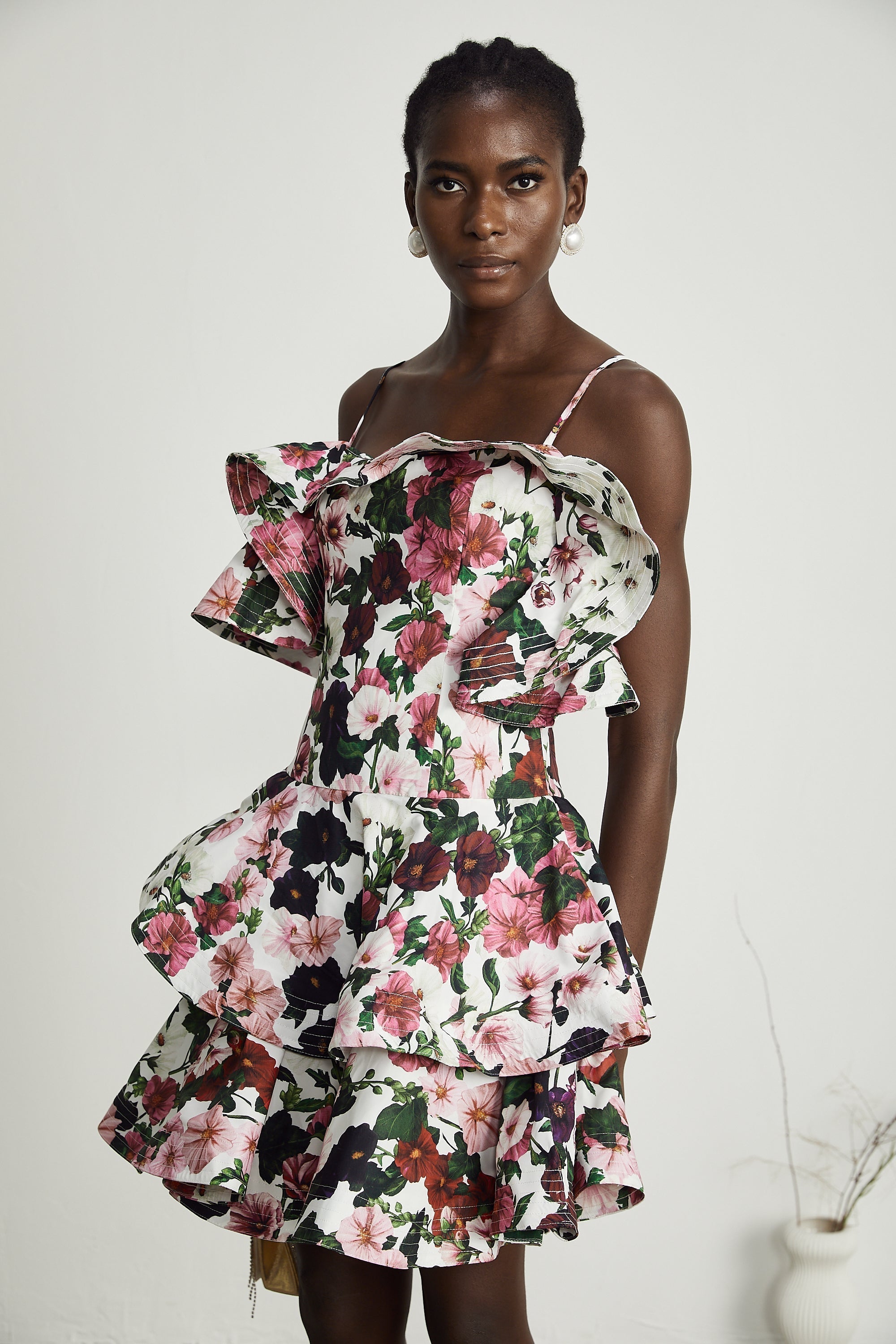 Çiçek Desenli Fırfırlı Elbise