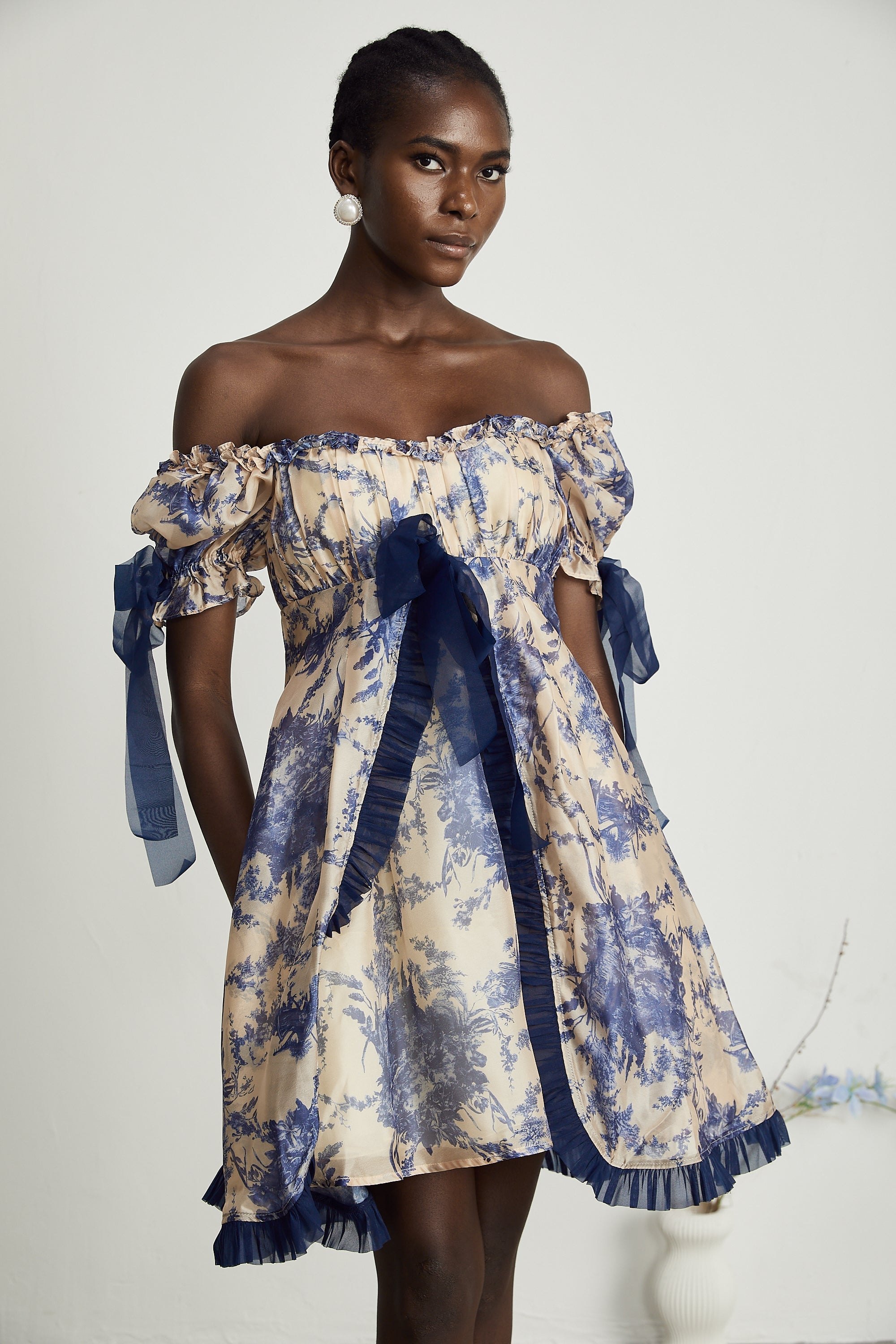 Robyn kurdele mini elbise