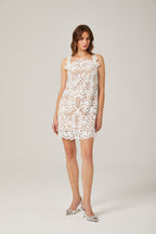 Dantel İşlemeli Kesik Mini Elbise