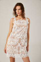 Dantel İşlemeli Kesik Mini Elbise