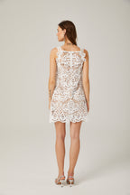 Dantel İşlemeli Kesik Mini Elbise