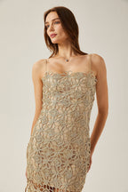 Çiçek İşlemeli Midi Elbise