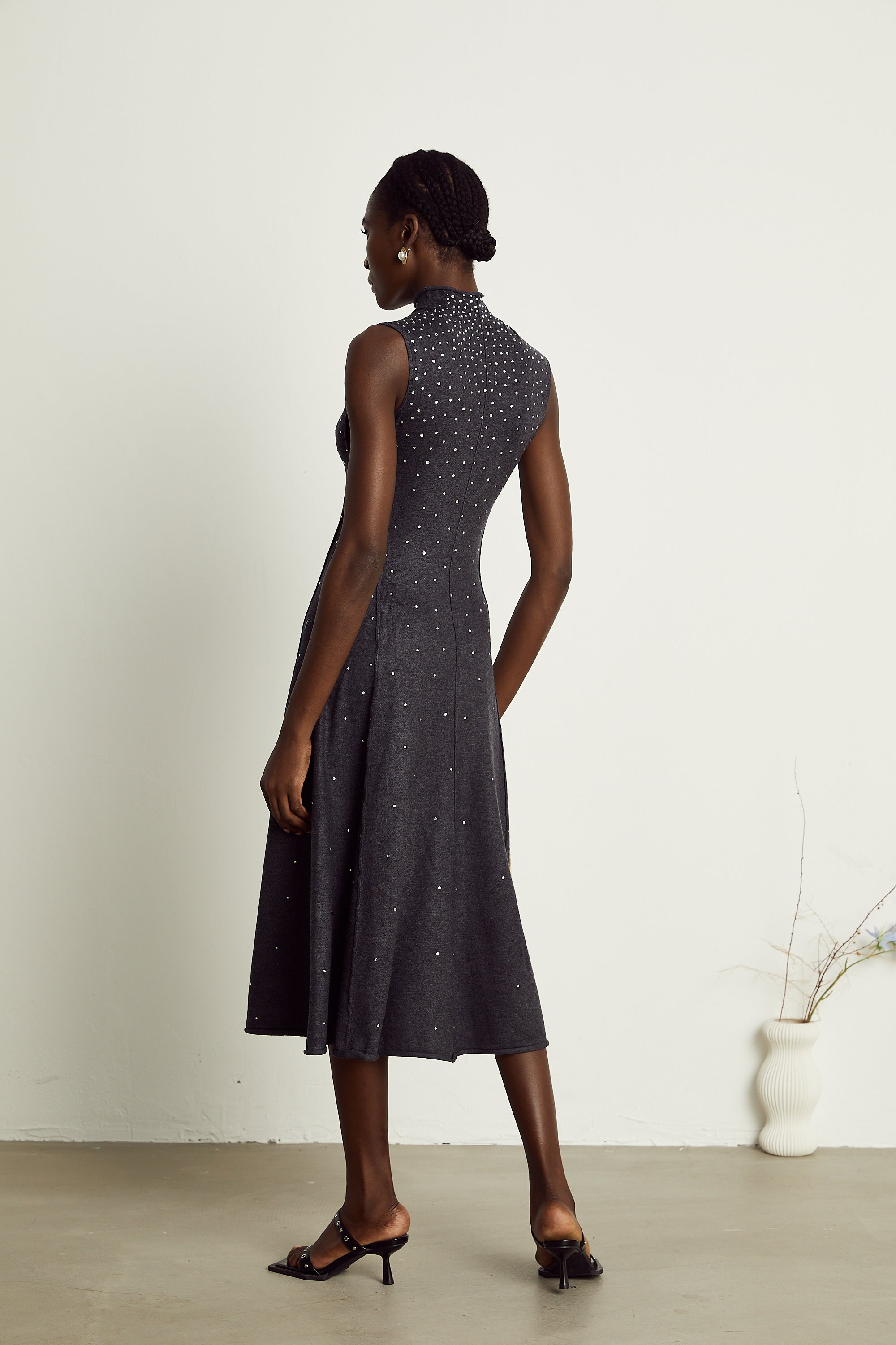 Véronique süslemeli midi elbise