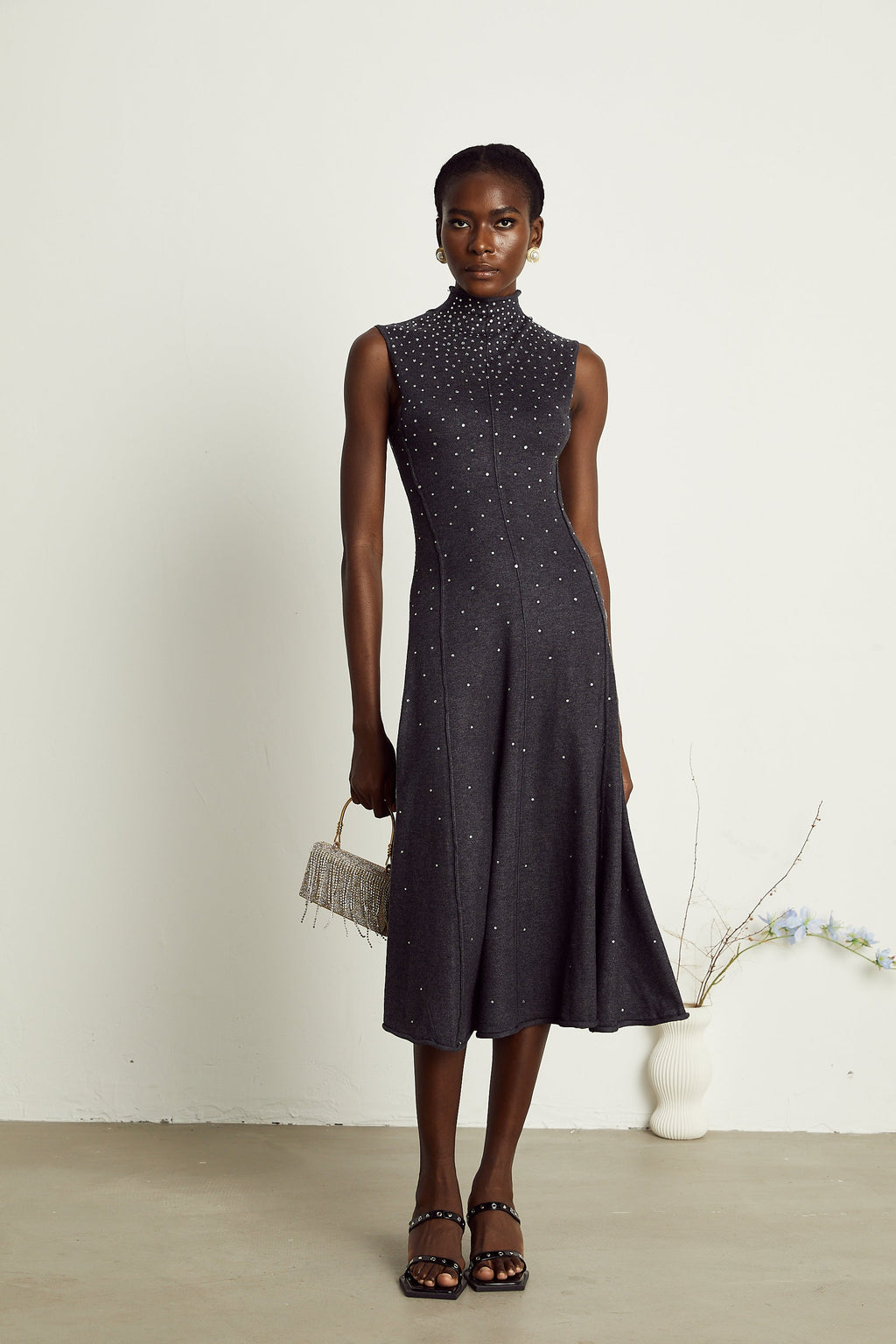 Véronique süslemeli midi elbise