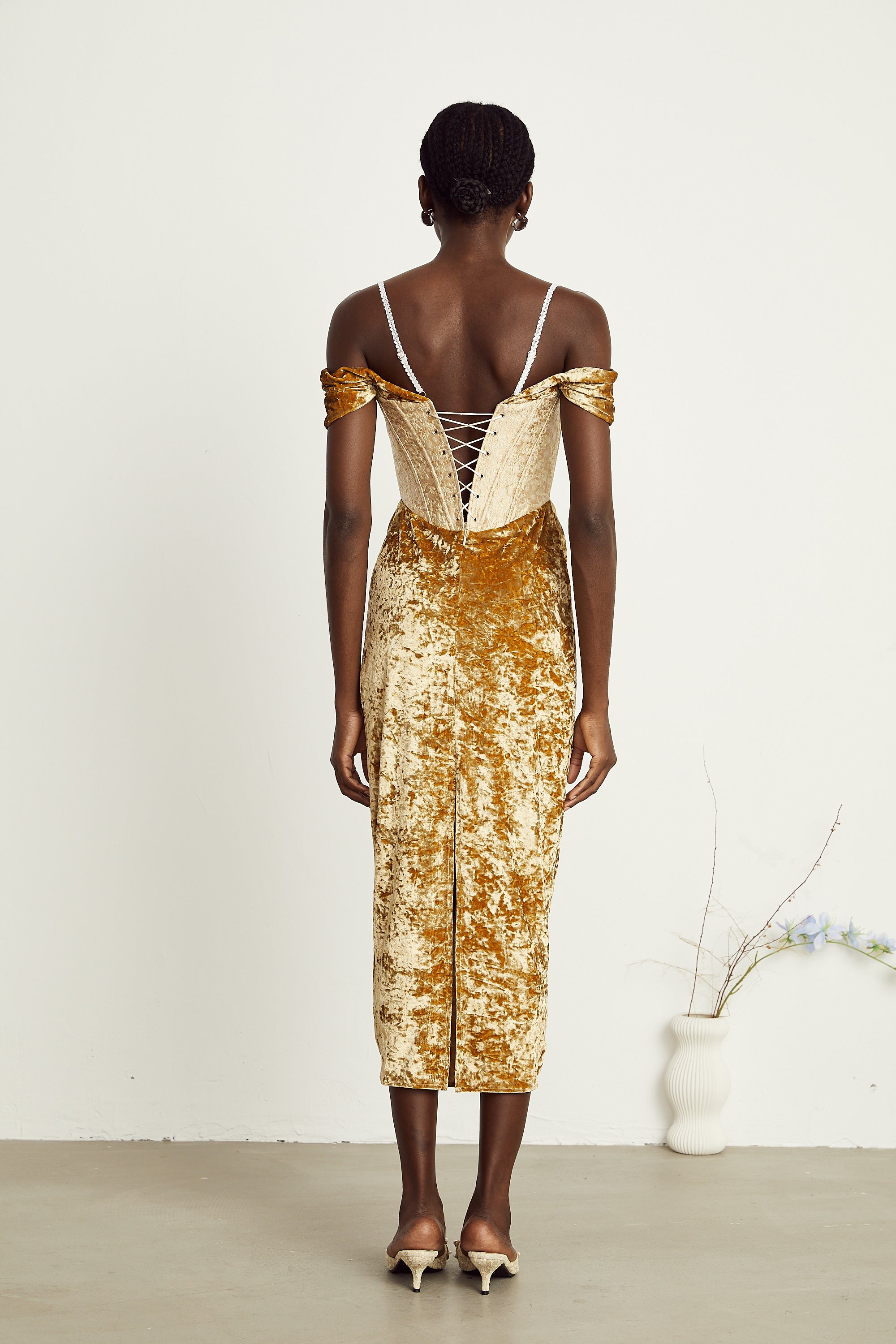 Jakarlı Korse Midi Elbise