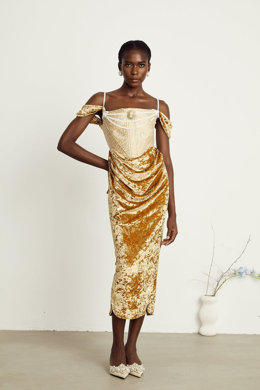 Jakarlı Korse Midi Elbise