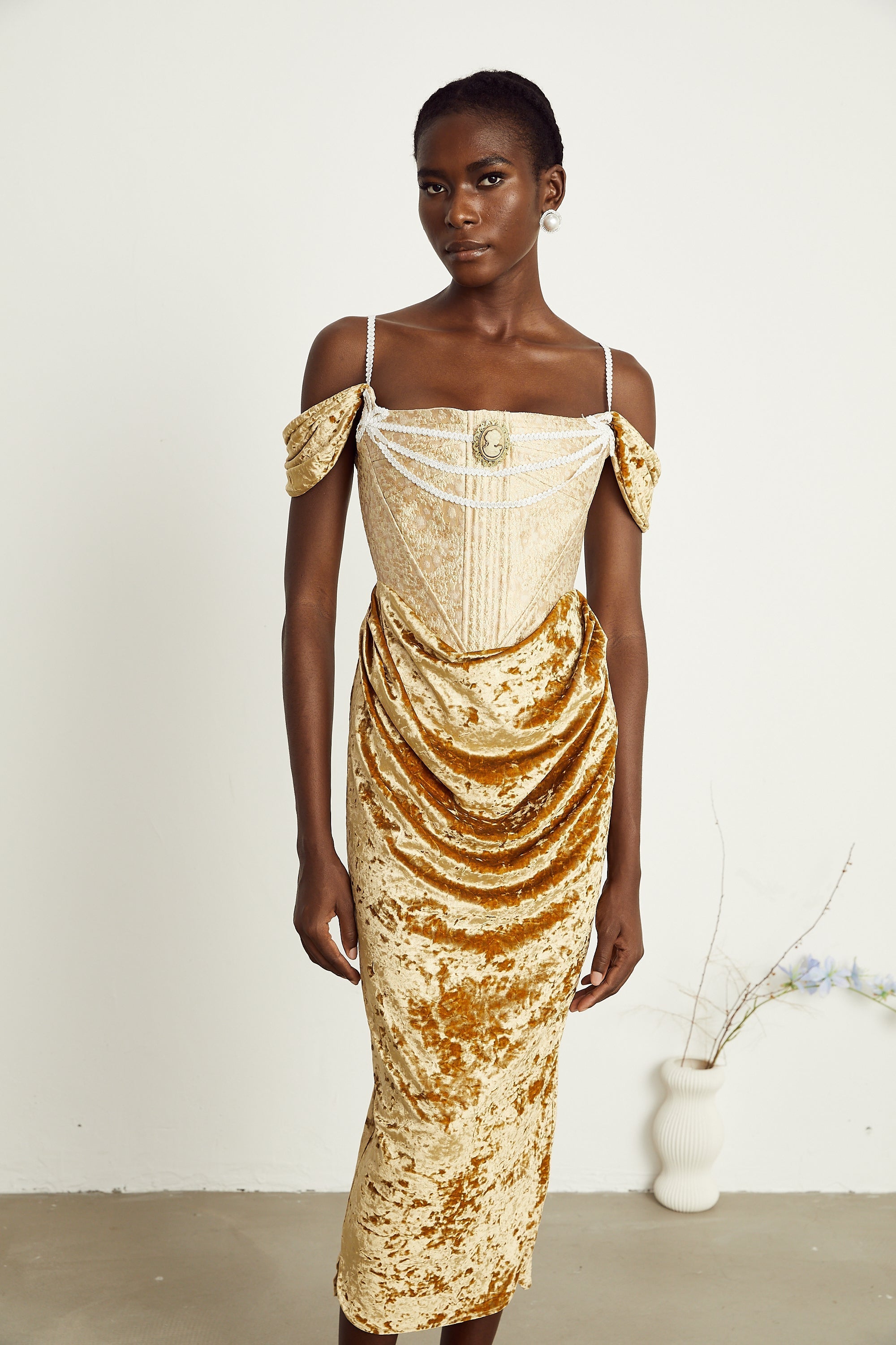 Jakarlı Korse Midi Elbise