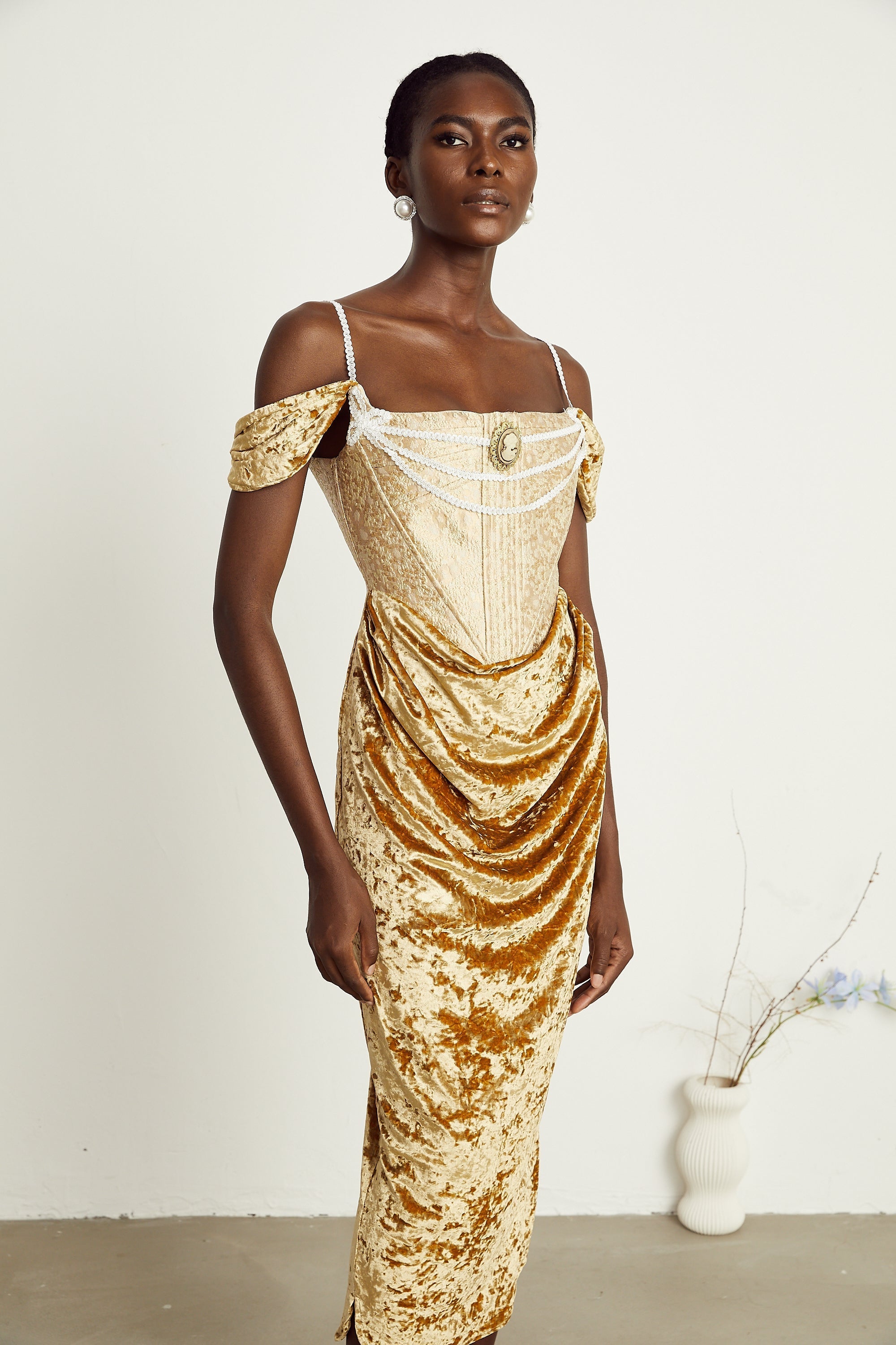 Jakarlı Korse Midi Elbise