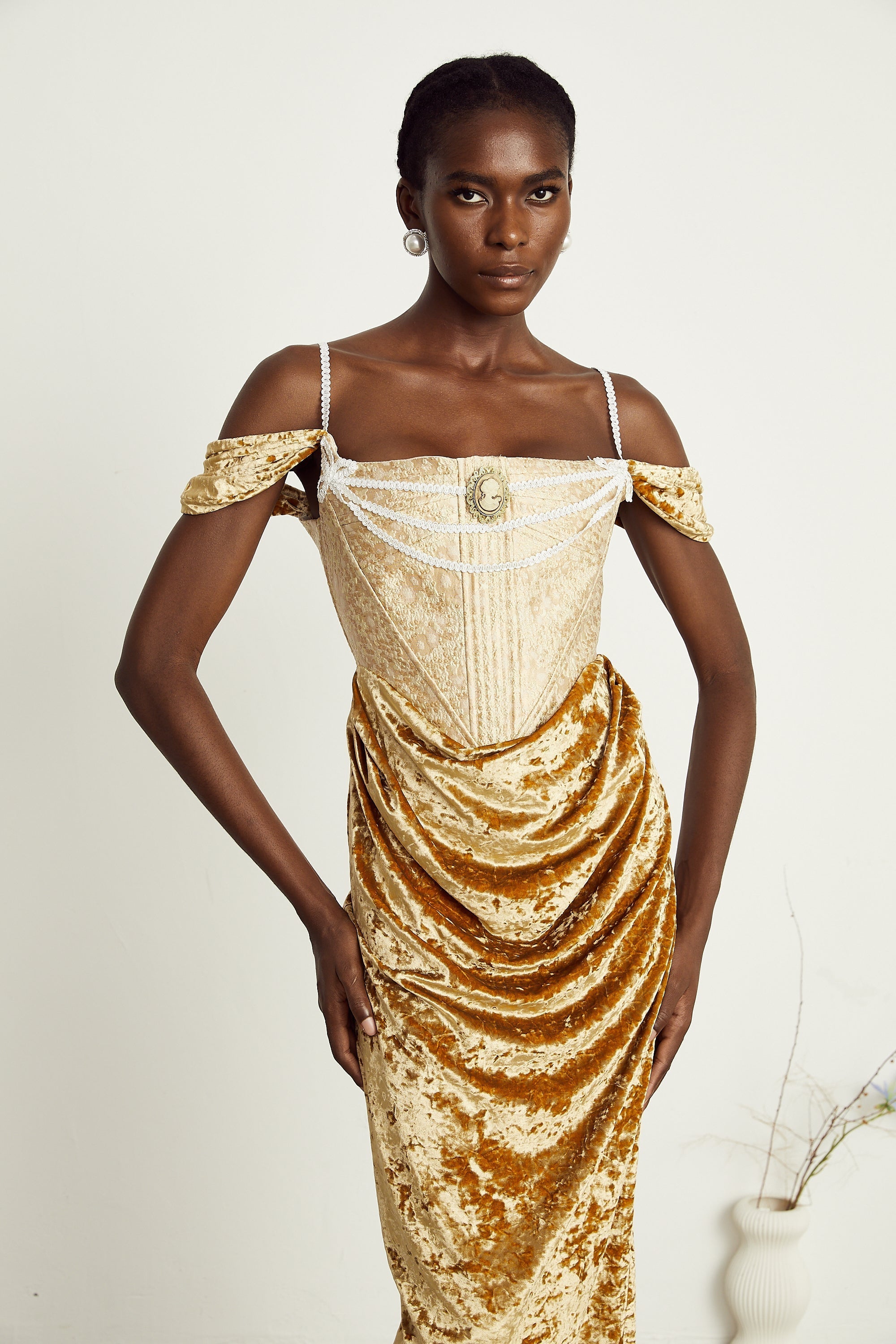 Jakarlı Korse Midi Elbise