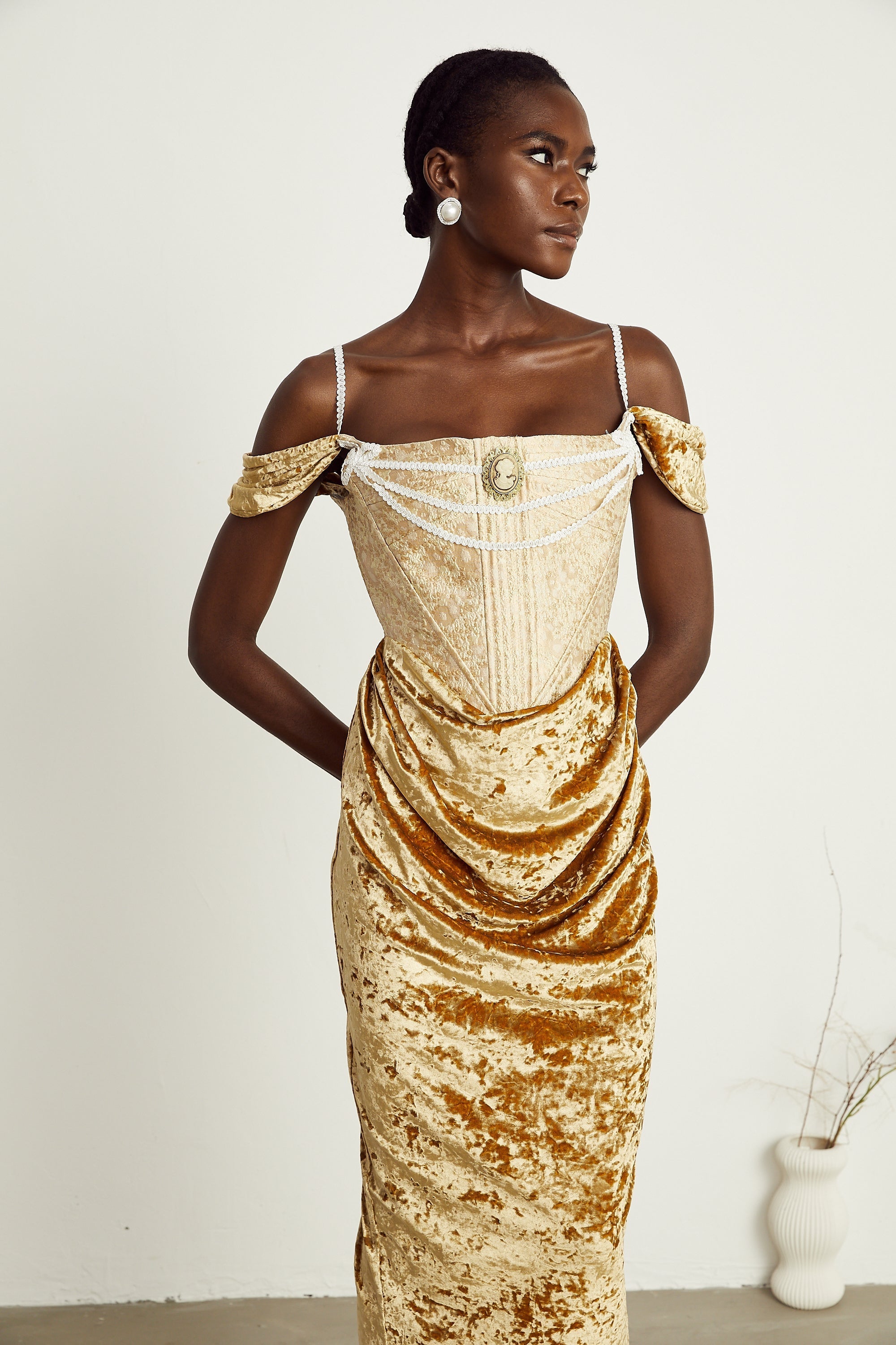 Jakarlı Korse Midi Elbise