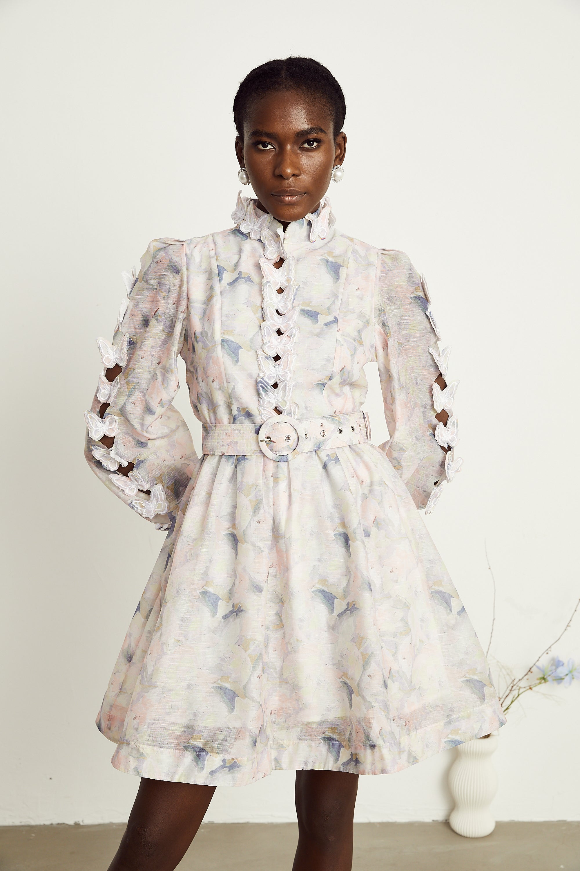 Victoire 3D çiçekli mini elbise