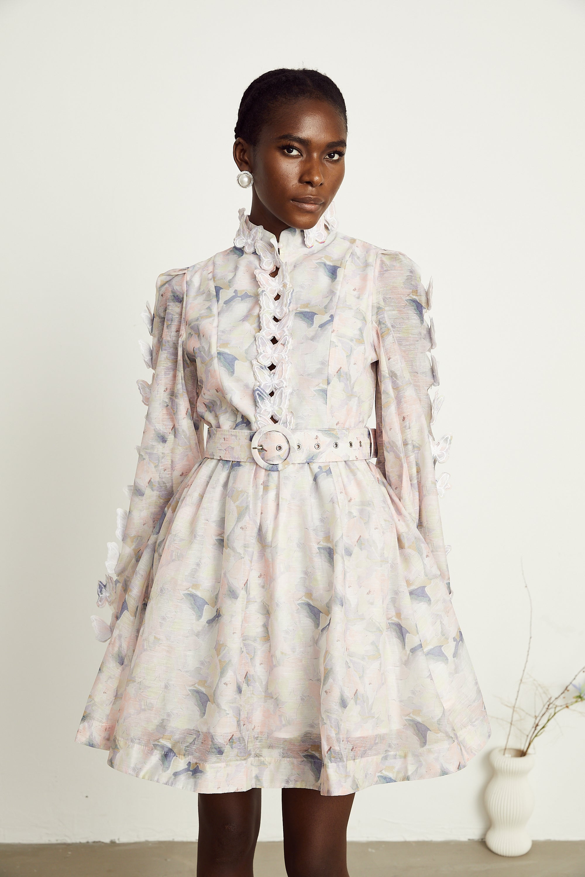 Victoire 3D çiçekli mini elbise