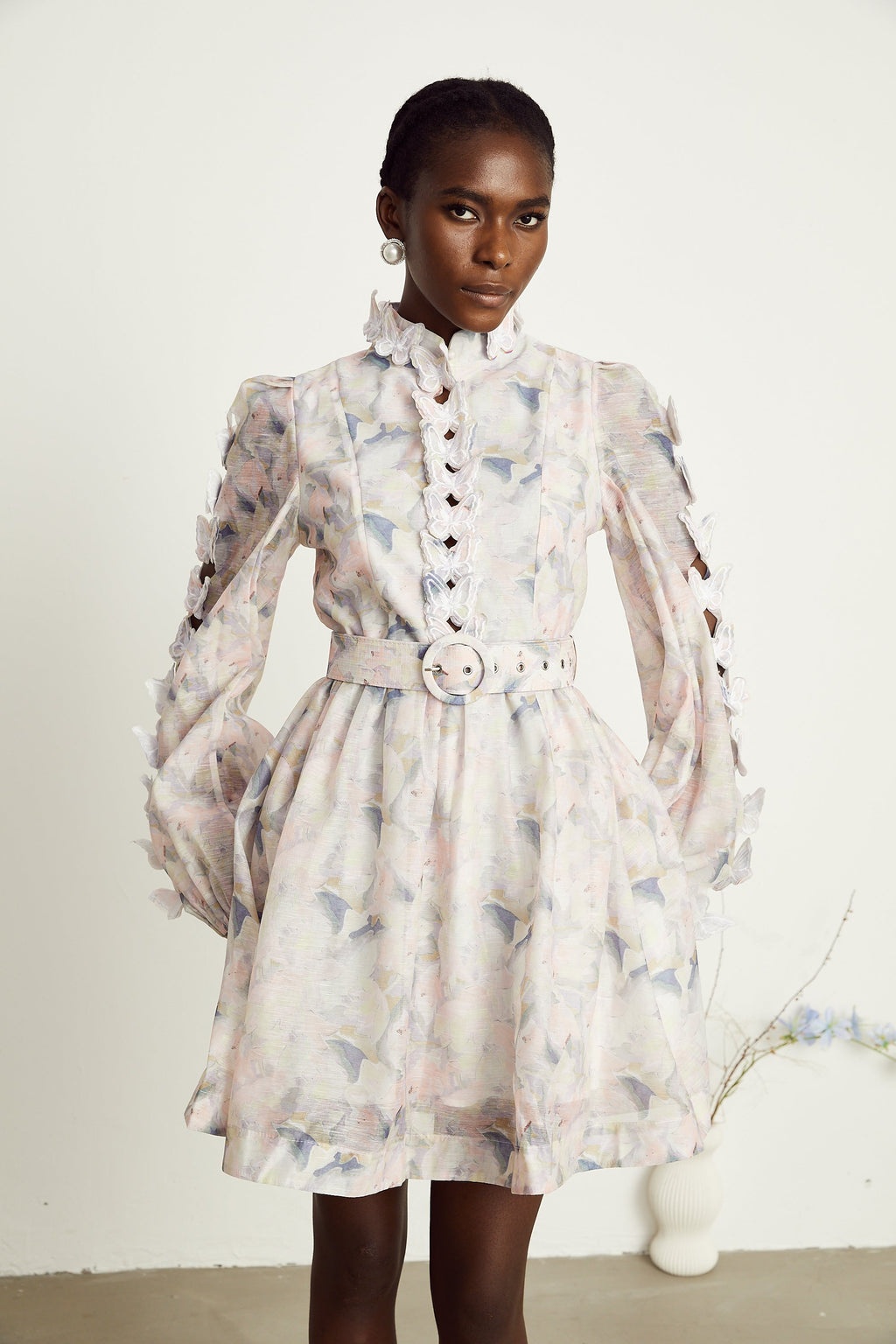 Victoire 3D çiçekli mini elbise