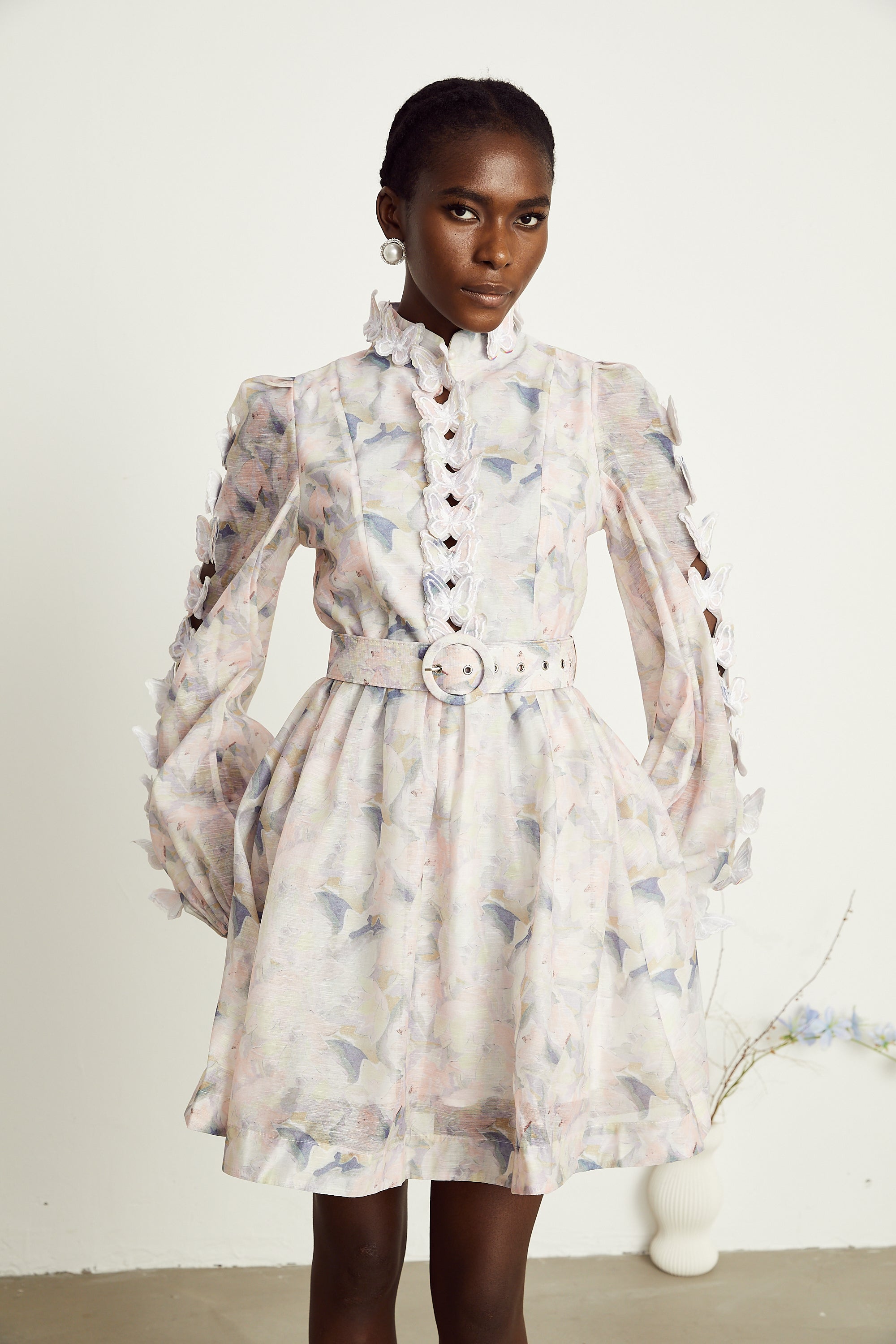 Victoire 3D çiçekli mini elbise