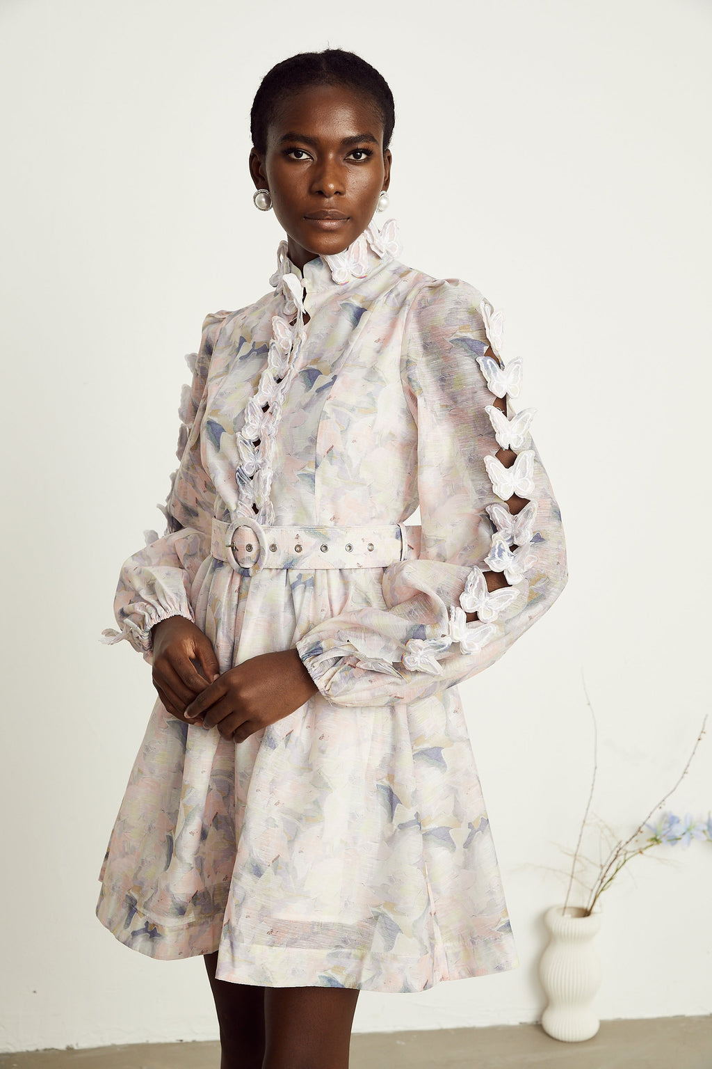 Victoire 3D çiçekli mini elbise