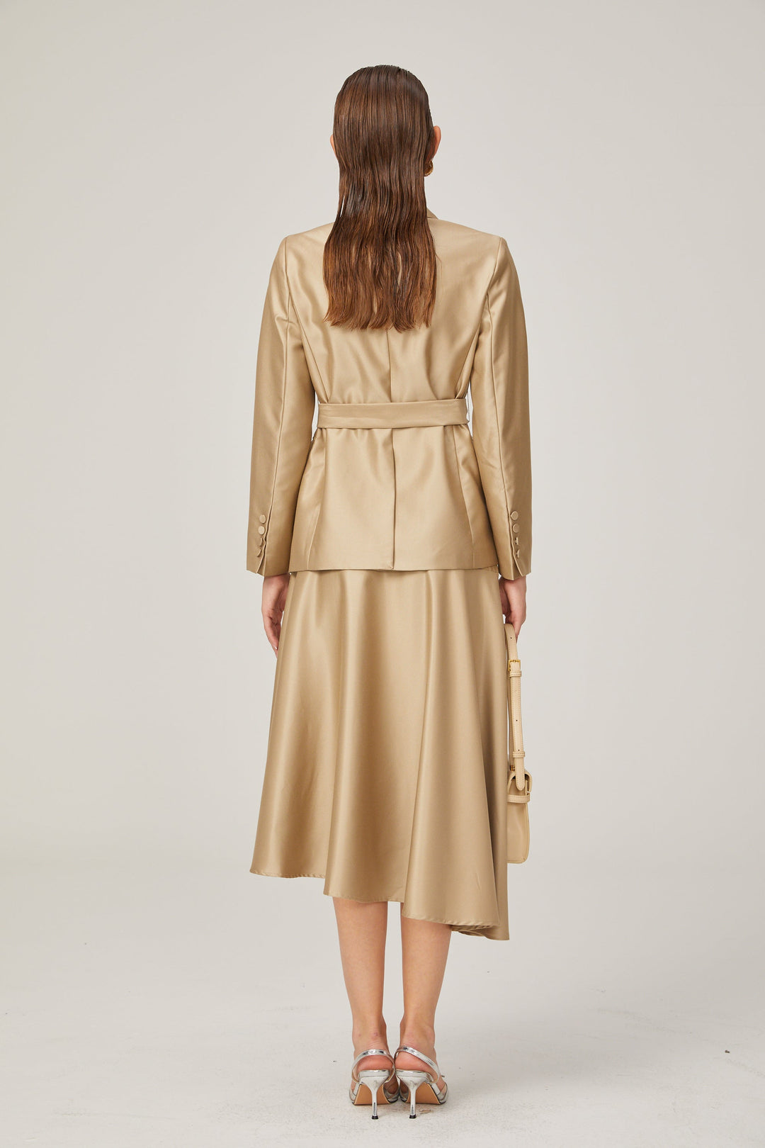 Camille Şampanya Rengi Saten Görünümlü Blazer ve Etek Takımı