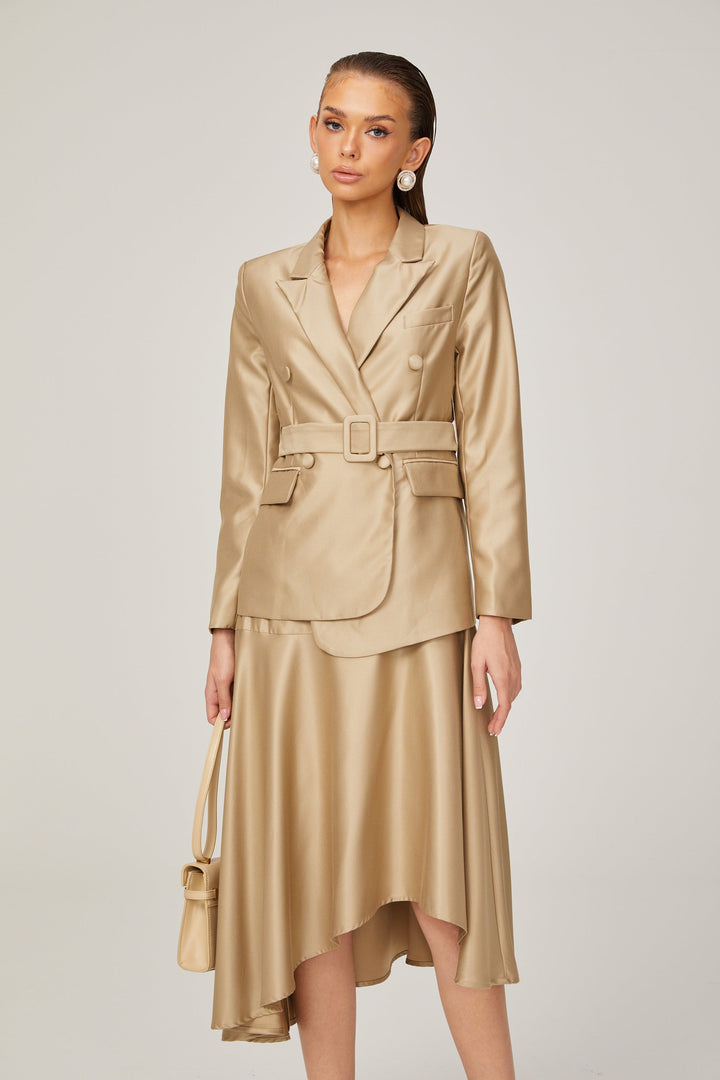 Camille Şampanya Rengi Saten Görünümlü Blazer ve Etek Takımı