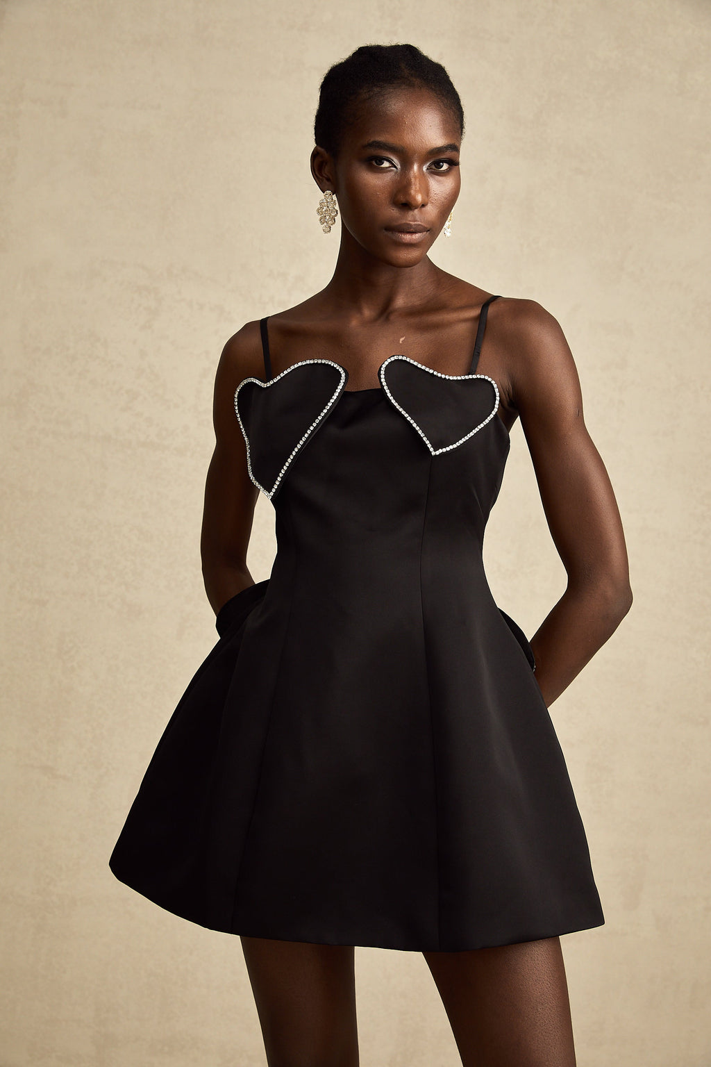 Kalp Süslemeli Mini Elbise