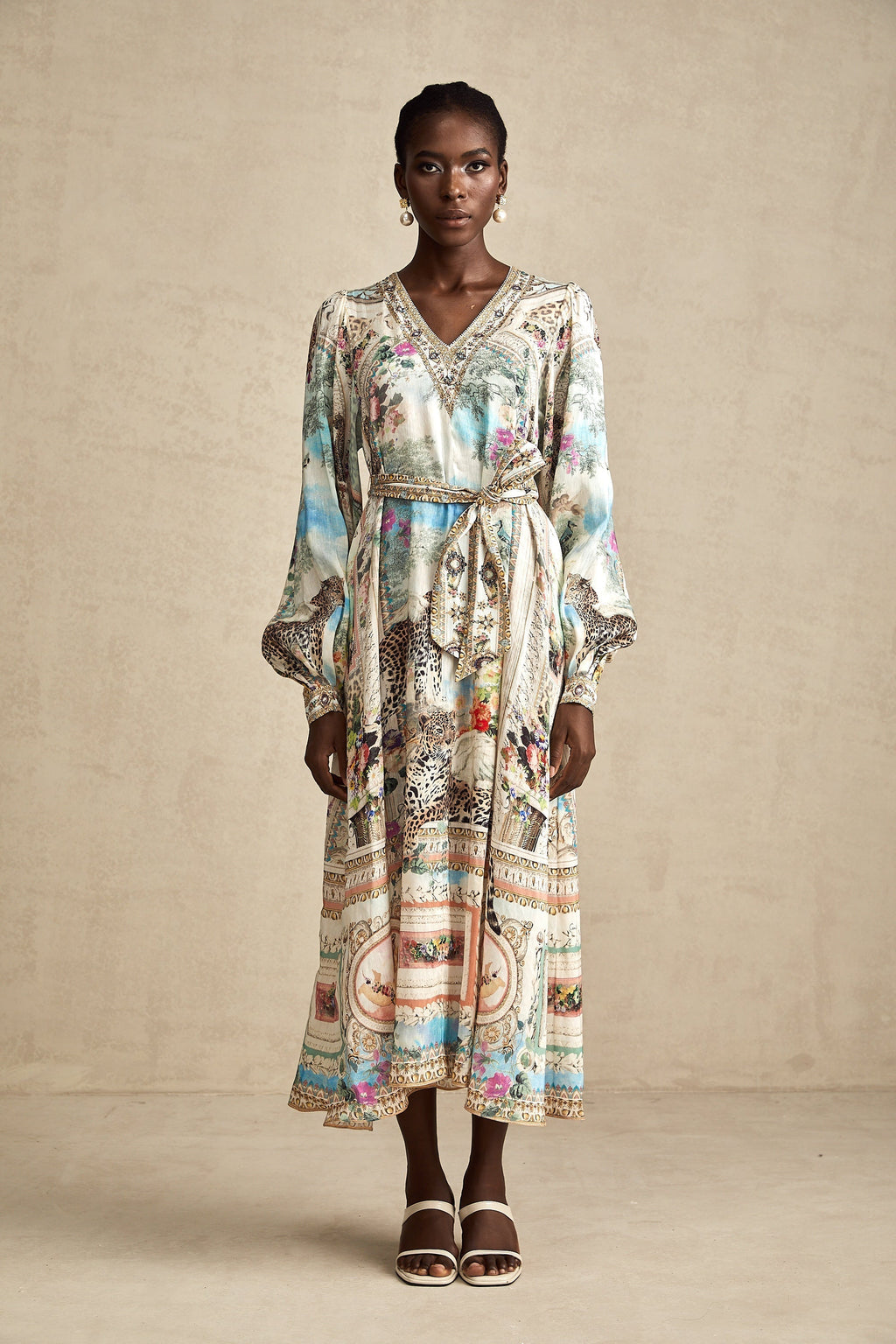 Kemerli V Yaka Midi Elbise