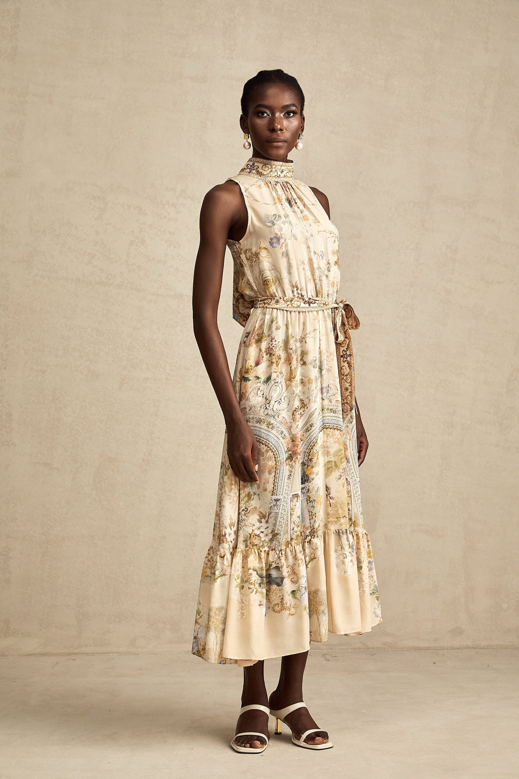 Grafik Desenli Kolsuz Midi Elbise