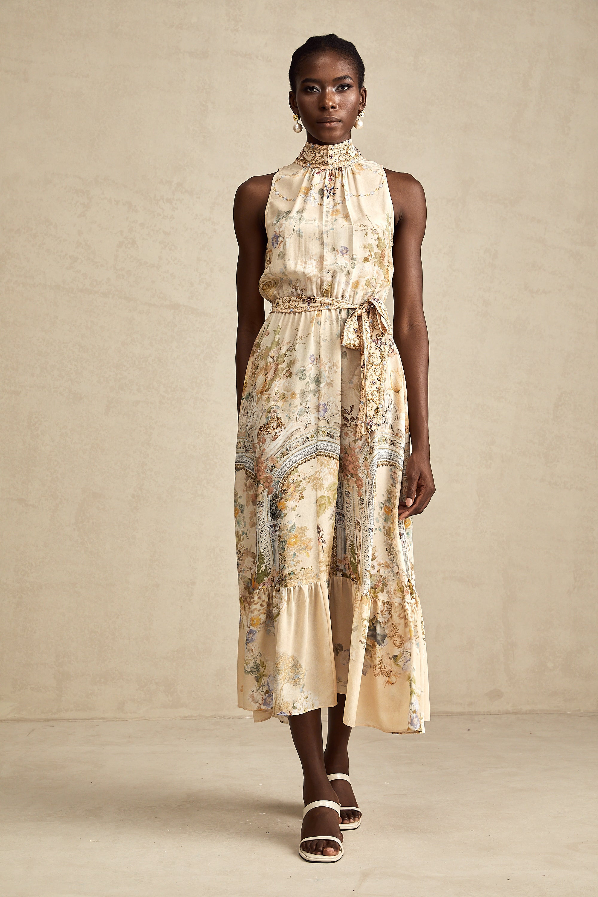 Grafik Desenli Kolsuz Midi Elbise