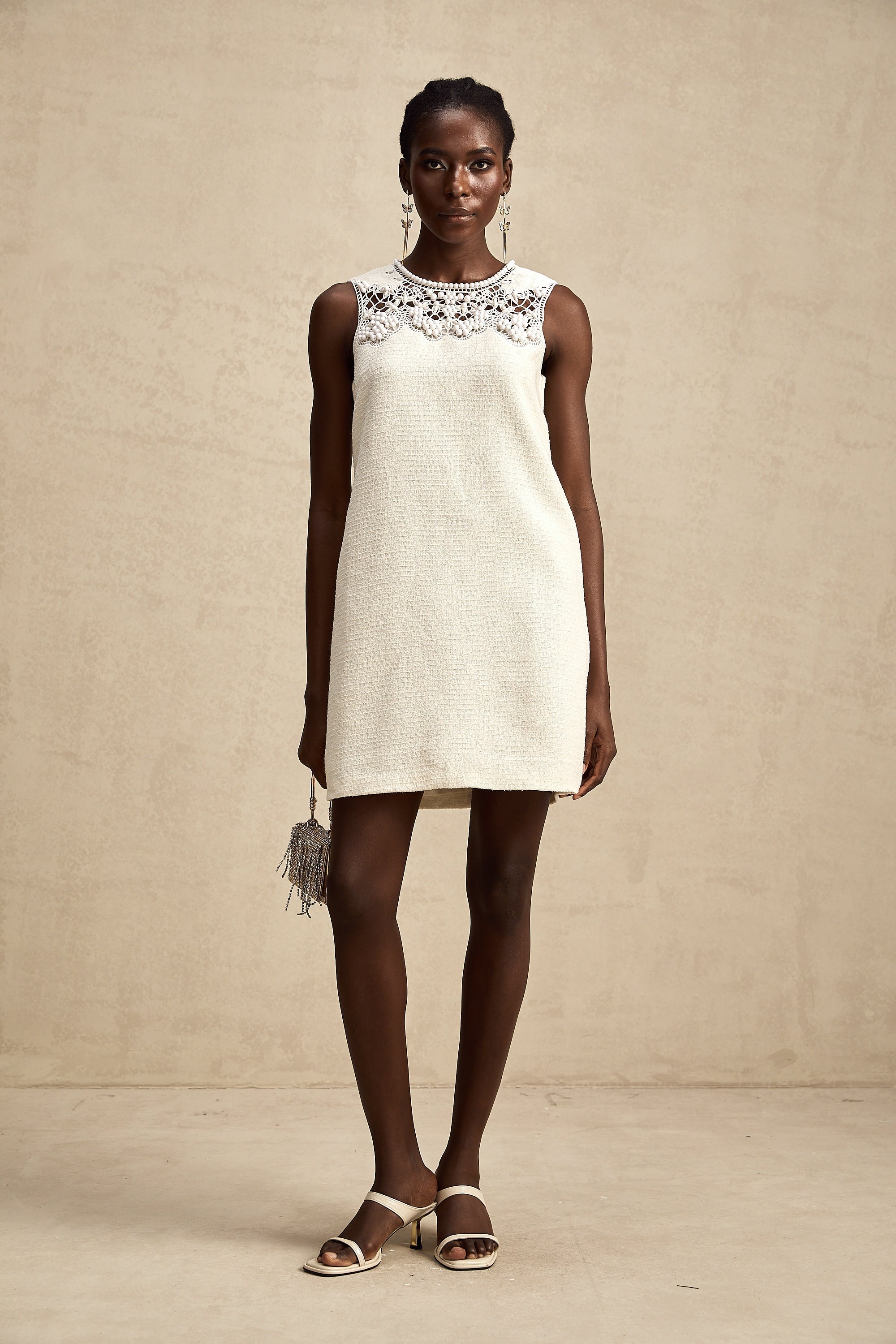 Tüvit İşlemeli Mini Elbise